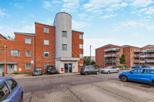 Serpentine Close, Romford